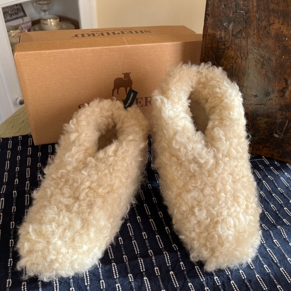Sheepskin Slippers - size 37 - Picture 8 of 13
